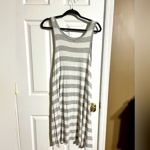 White and grey stripped dress, XL